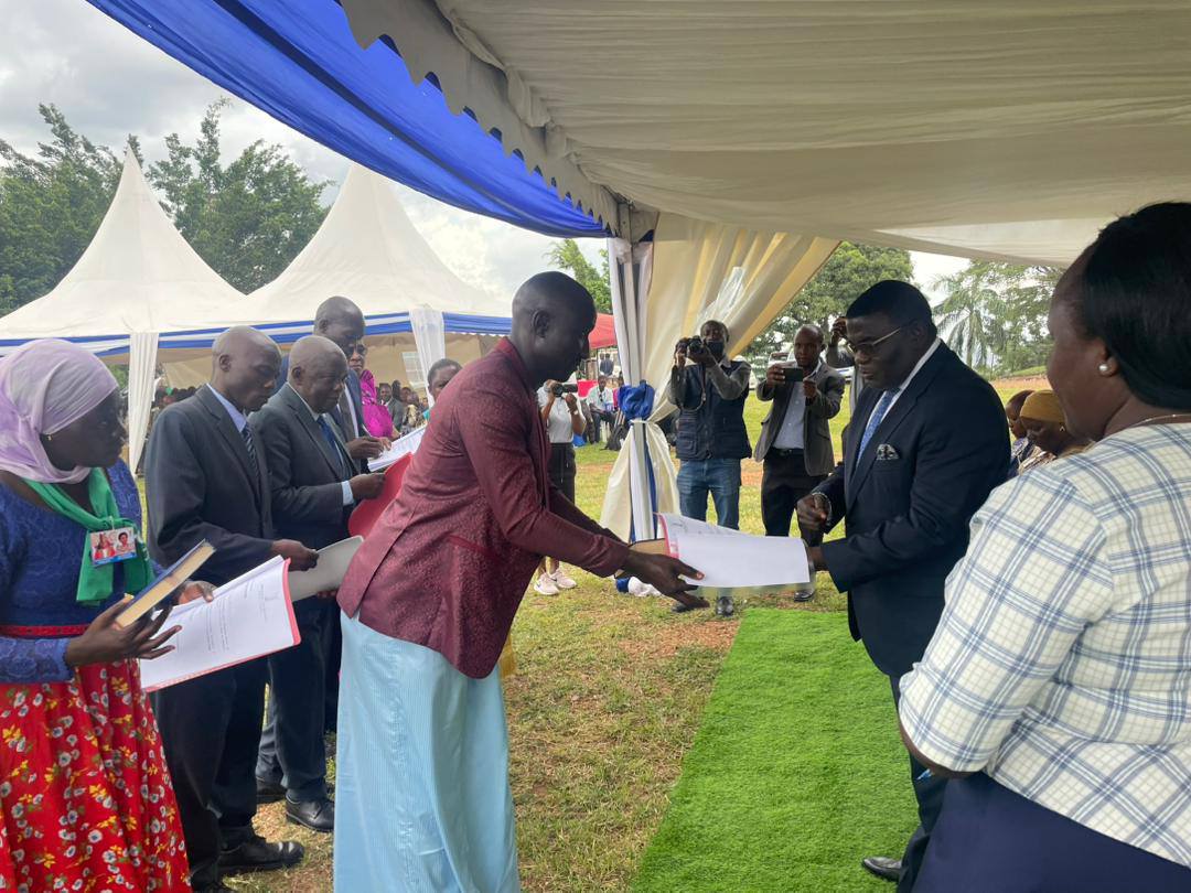 The First Deputy Katikkiro, Owek. Prof. Twaha Kaawaase Kigongo, during the official launch of the Buganda Kingdom’s Nassale schools.